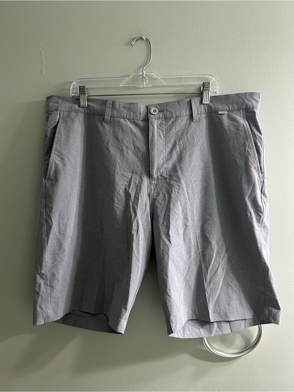 NWOT Travis Matthew golf shorts